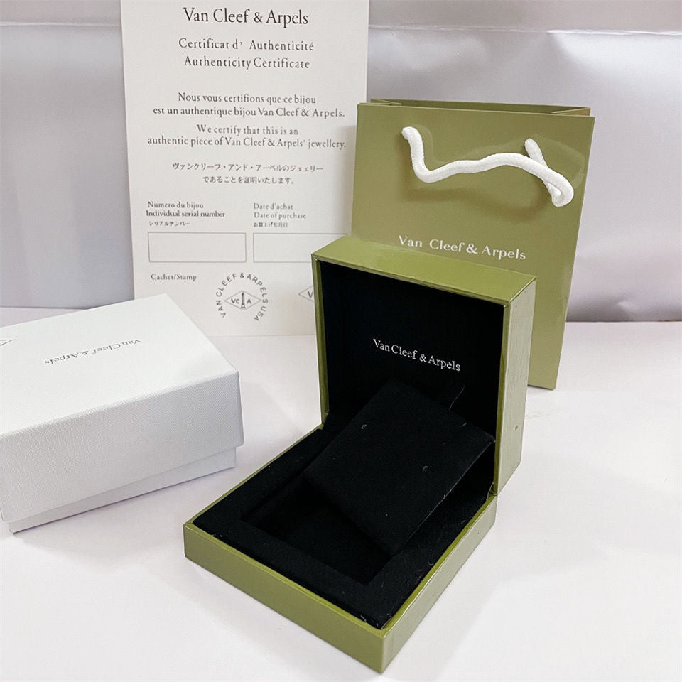 [AW]CLOVER BRAND JEWELRY BOX