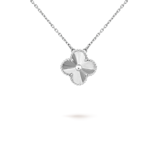 [AW]15MM CLOVER FLOWER PENDANT NECKLACE WHITE GOLD COLLECTION
