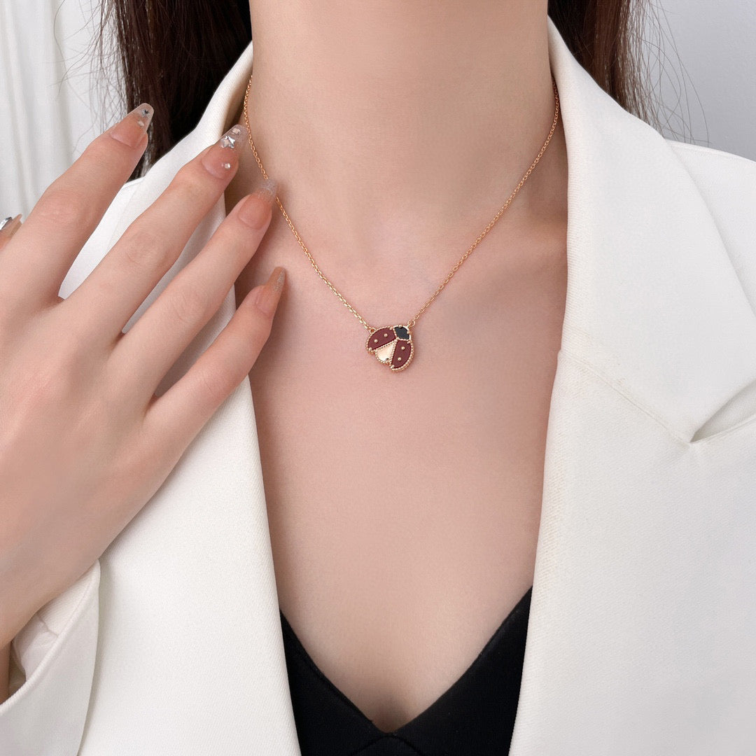 [AW]LUCKY CARNELIAN LADYBUG CHARM NECKLACE