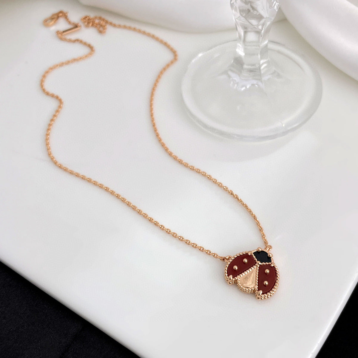 [AW]LUCKY CARNELIAN LADYBUG CHARM NECKLACE