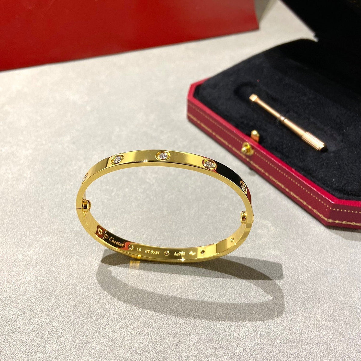 [AW]CLASSIC 6.1MM LOVE BANGLE - 10-DIAMOND
