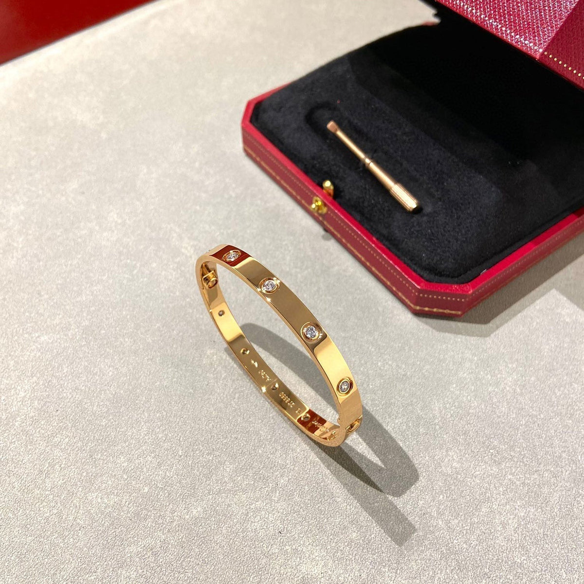 [AW]CLASSIC 6.1MM LOVE BANGLE - 10-DIAMOND