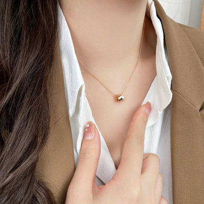 [AW]BEE MINI PEDANT DIAMOND NECKLACE