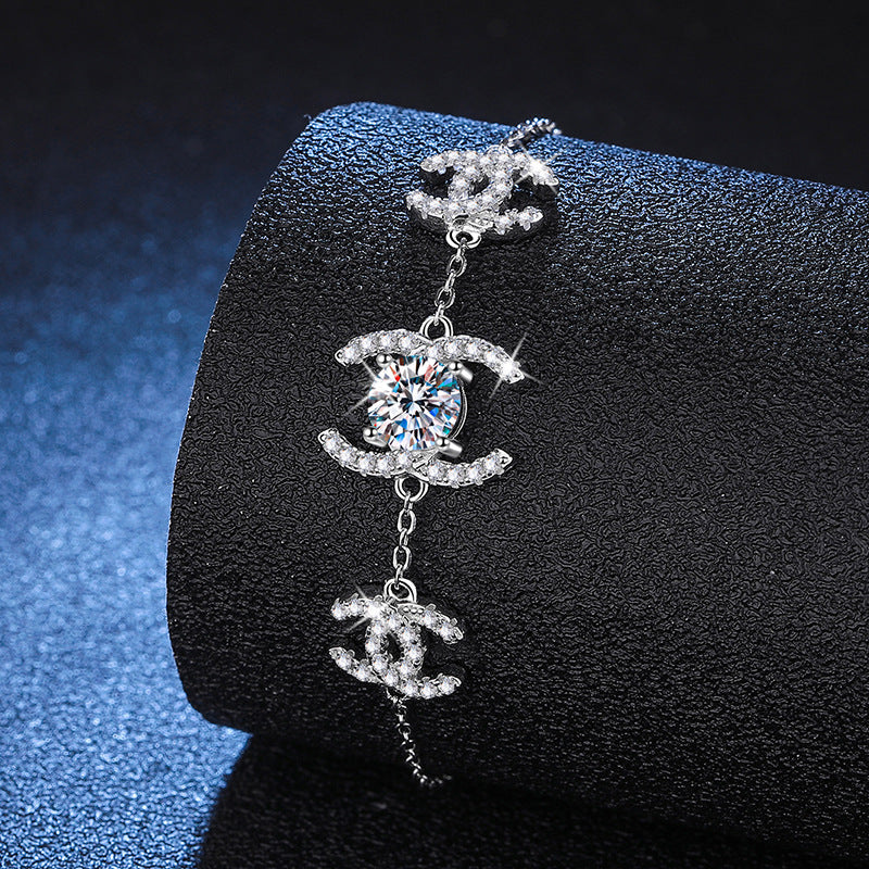 [AW]CLASSIC INTERLOCKING MOISSANITE BRACELET