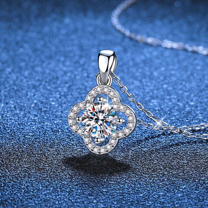 [AW]CLASSIC CLOVER MOISSANITE PENDANT NECKLACE