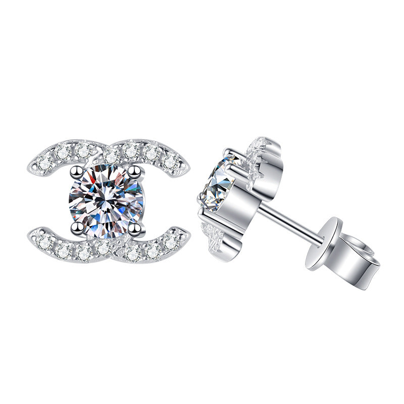 [AW]CHIC INTERLOCKING DOUBLE-C MOISSANITE STUD EARRINGS
