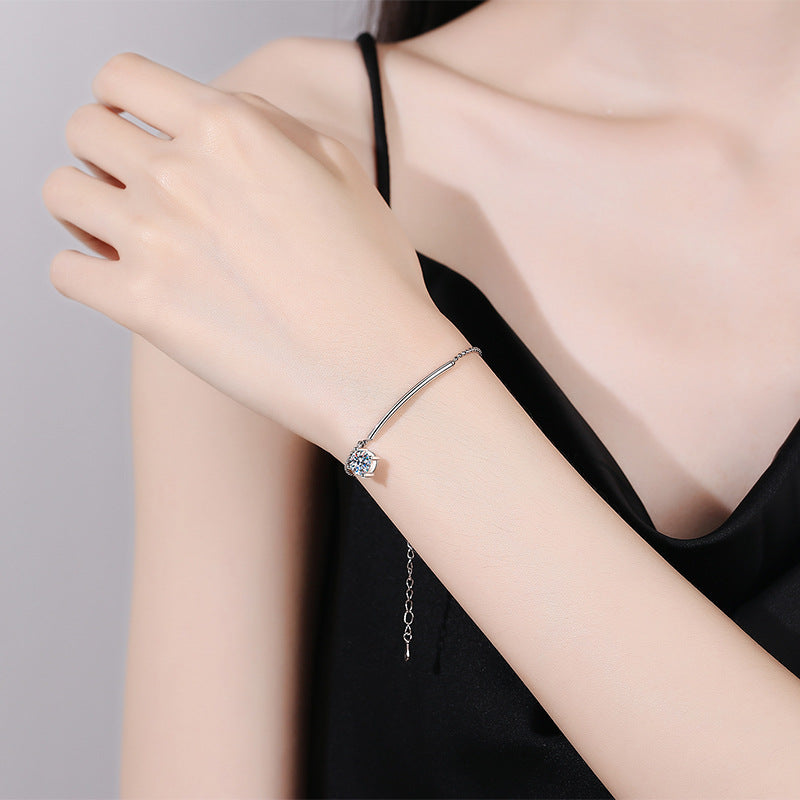 [AW]ELEGANT HALF-MOON CURVE MOISSANITE BRACELET