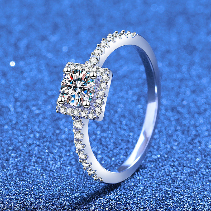 [AW]DAINTY SUGAR-CUBE MOISSANITE RING