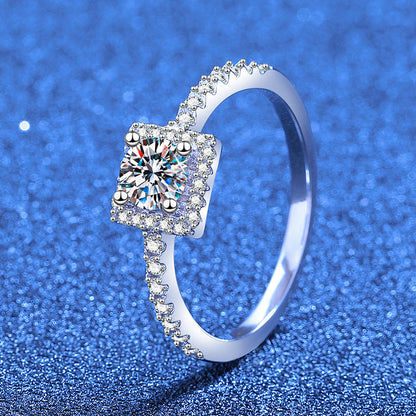 [AW]DAINTY SUGAR-CUBE MOISSANITE RING