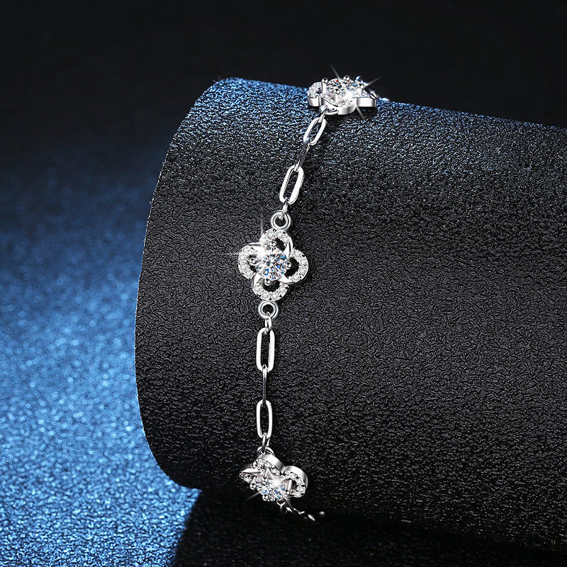 [AW]TRIPLE-CLOVER MOISSANITE BRACELET
