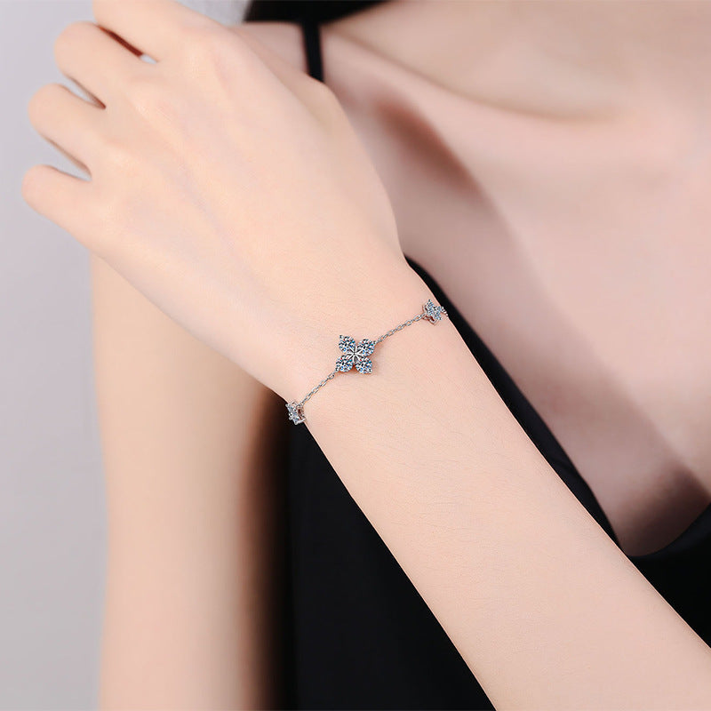 [AW]CLOVER LUCKY CHARM MOISSANITE BRACELET