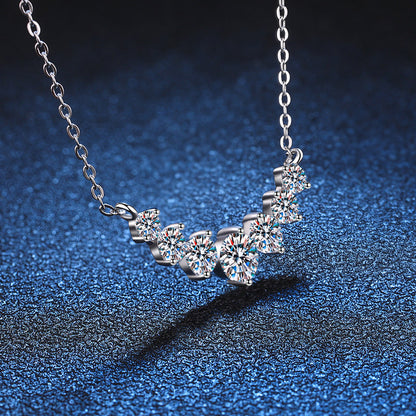 [AW]MINIMALIST CURVED SMILE MOISSANITE NECKLACE