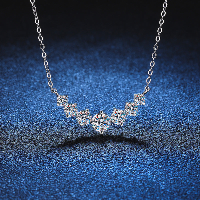 [AW]MINIMALIST CURVED SMILE MOISSANITE NECKLACE
