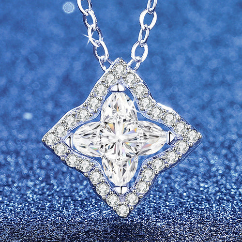 [AW]STAR-CLOVER MOISSANITE NECKLACE