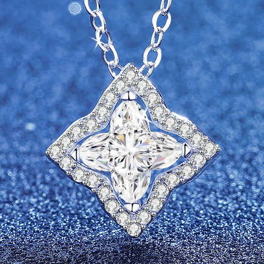[AW]STAR-CLOVER MOISSANITE NECKLACE