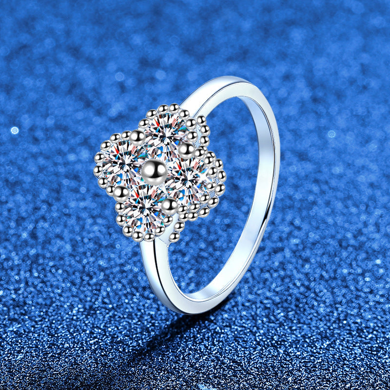[AW]ELEGANT FOUR-LEAF CLOVER MOISSANITE RING