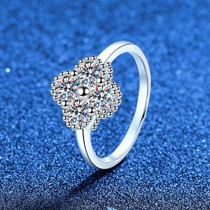 [AW]ELEGANT FOUR-LEAF CLOVER MOISSANITE RING