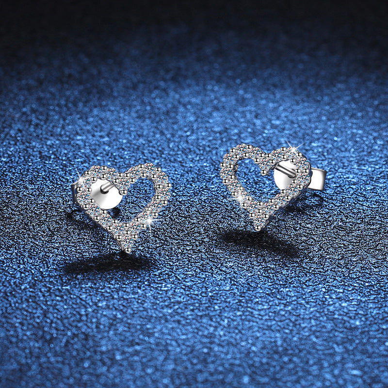 [AW]SPARKLING HEART-SHAPED MOISSANITE STUD EARRINGS
