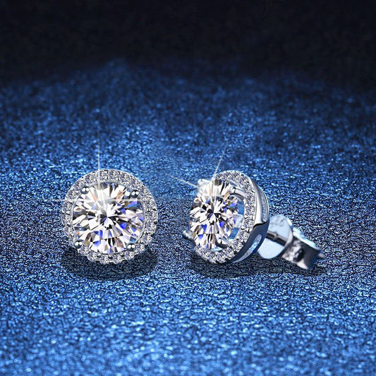 [AW]CLASSIC 4-PRONG ROUND MOISSANITE STUD EARRINGS