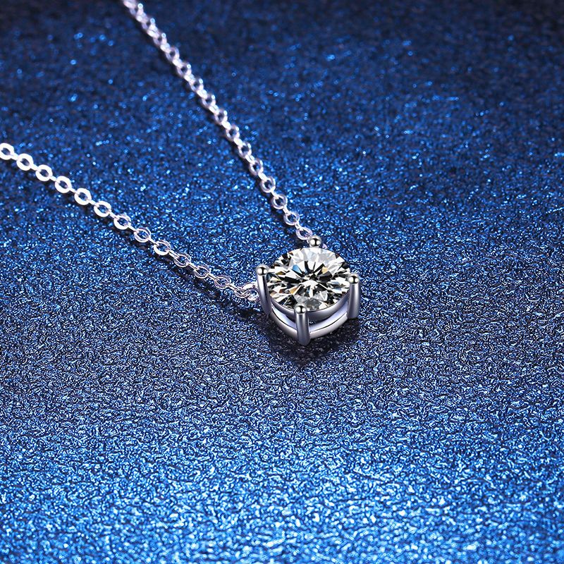 [AW]CLASSIC FOUR-PRONG SOLITAIRE MOISSANITE NECKLACE