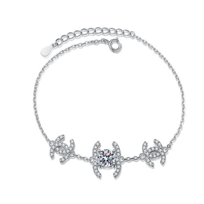 [AW]CLASSIC INTERLOCKING MOISSANITE BRACELET