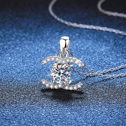 [AW]CLASSIC INTERLOCKING MOISSANITE PENDANT NECKLACE
