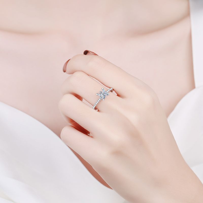 [AW]ELEGANT PRINCESS CUT MOISSANITE ENGAGEMENT RING
