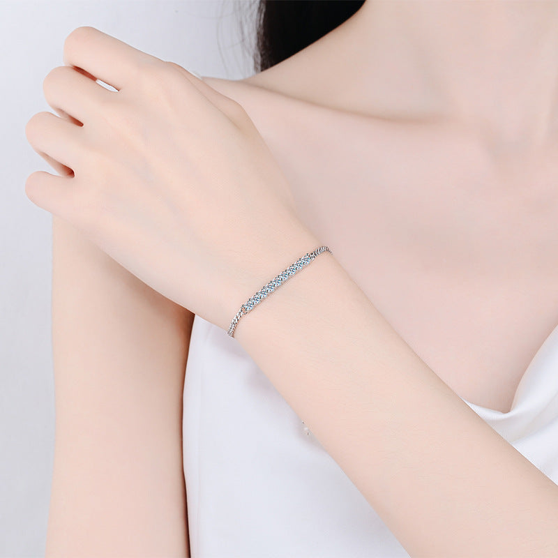 [AW]SMILING CURVE MOISSANITE BRACELET