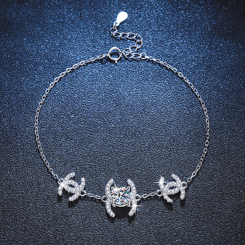 [AW]CLASSIC INTERLOCKING MOISSANITE BRACELET