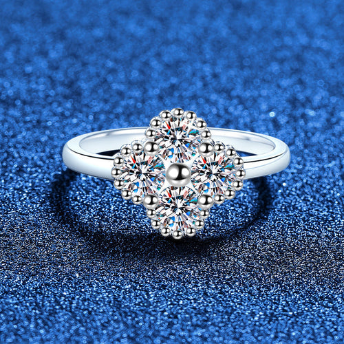[AW]ELEGANT FOUR-LEAF CLOVER MOISSANITE RING