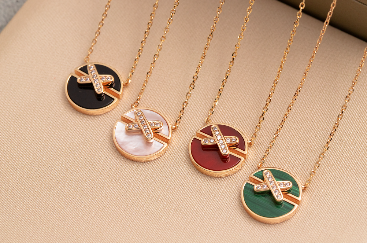 [AW]JEUX DE ROSE GOLD DIAMOND NECKLACE