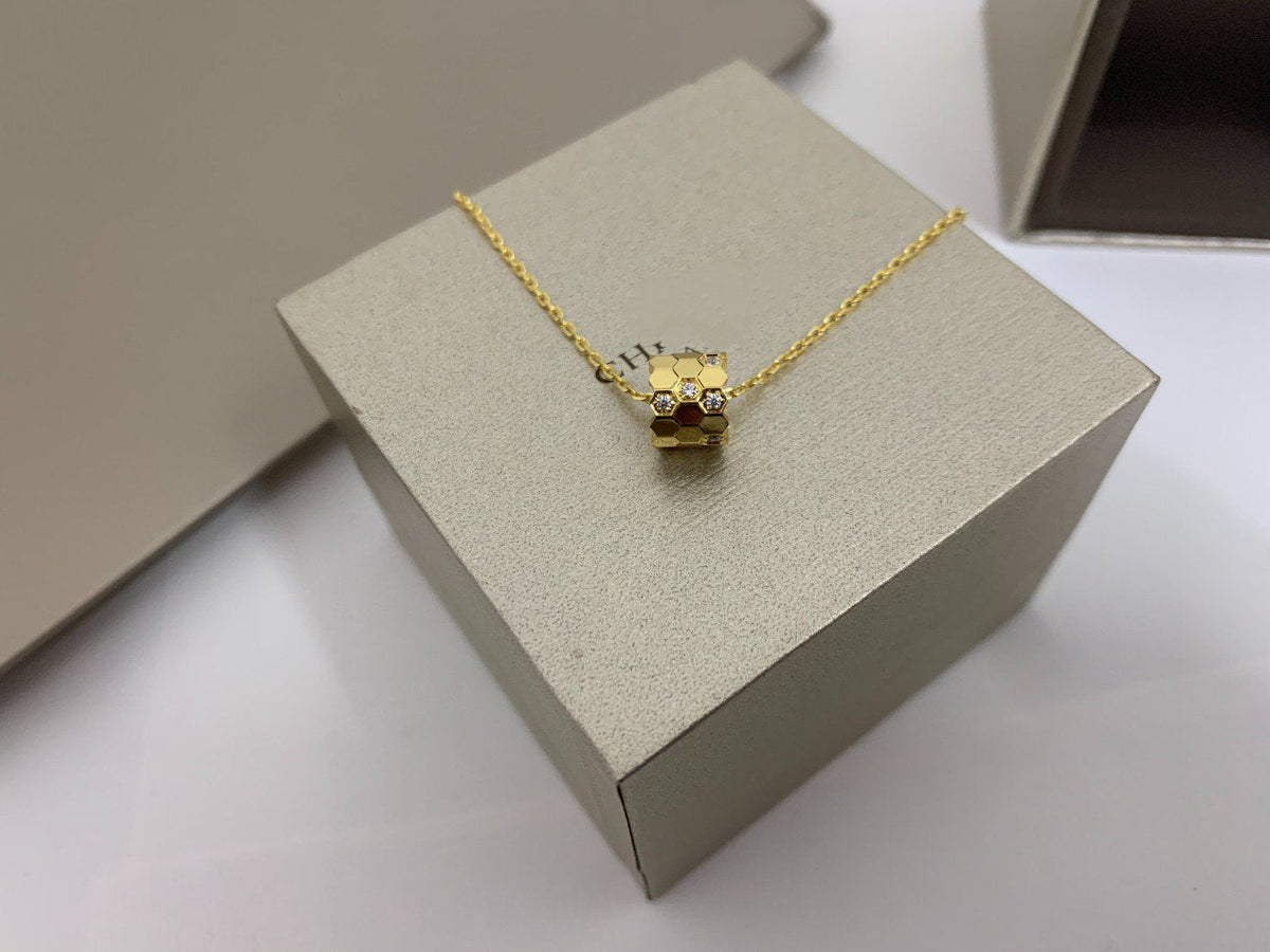 [AW]BEE LOVE DIAMOND NECKLACE