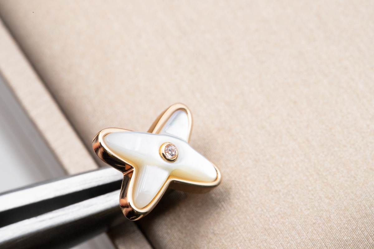 [AW]JEUX DE WHITE MOP ROSE GOLD DIAMOND EARRINGS