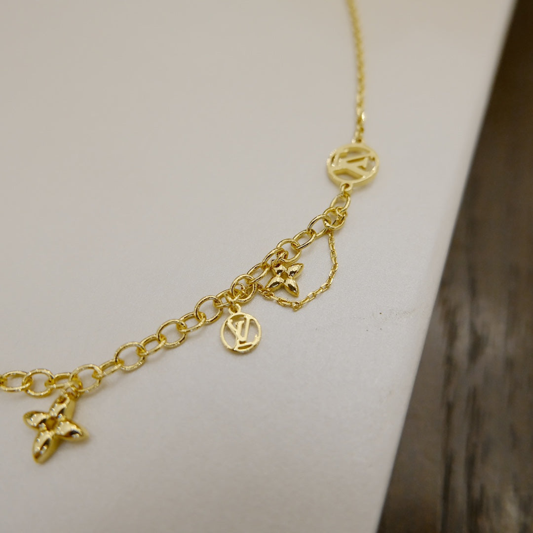[AW]BLOOMING SUPPLE NECKLACE BRASS