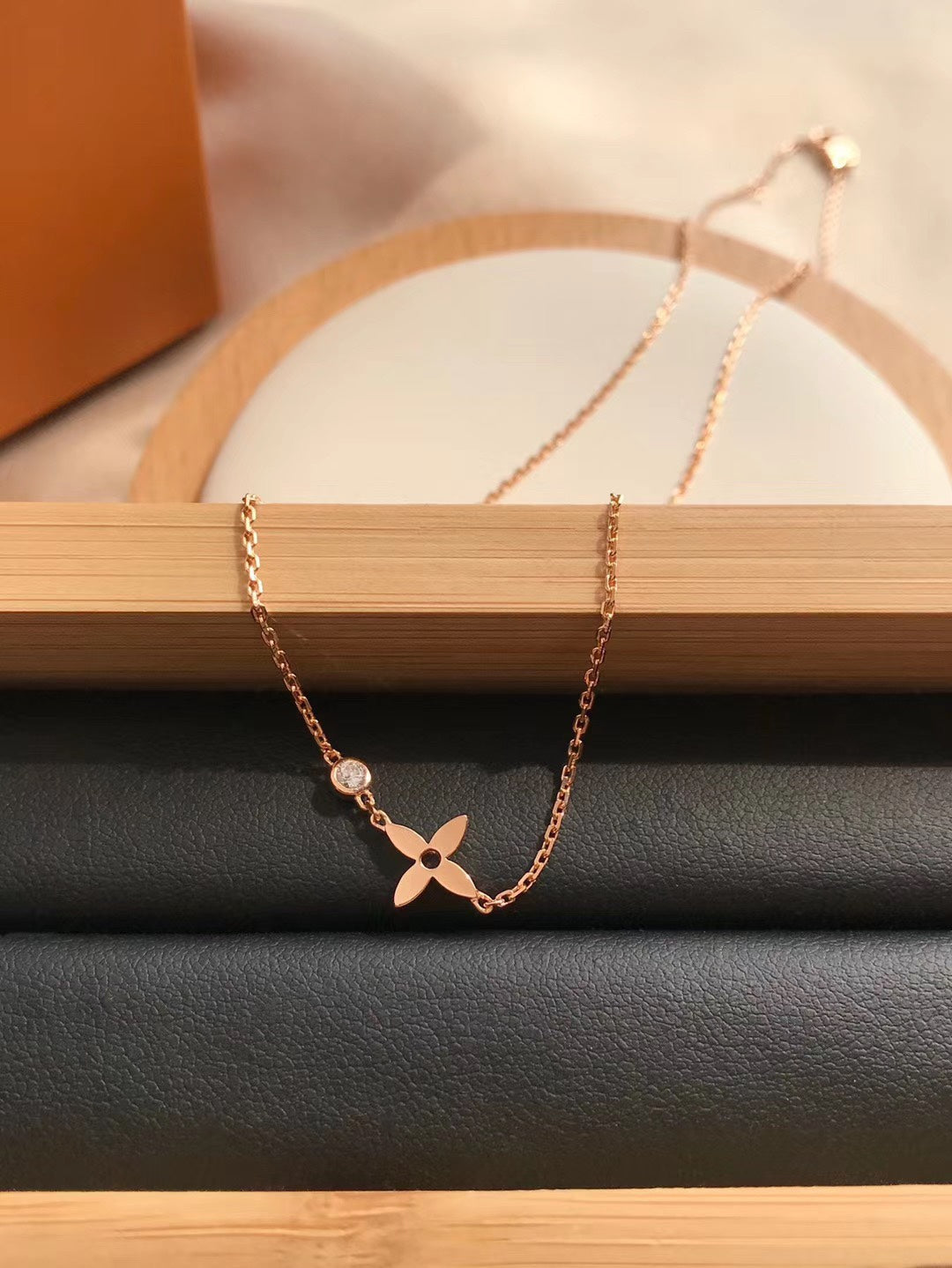 [AW]BLOSSOM PENDANT ROSE GOLD AND DIAMOND