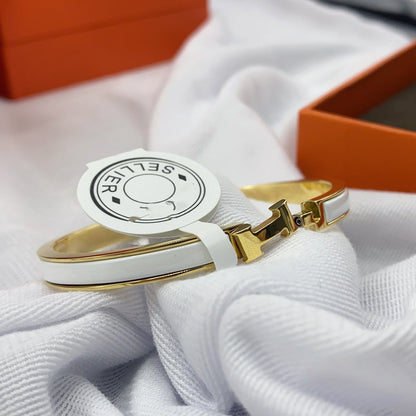 [AW]CLASSIC HM CLIC WHITE 8MM ENAMEL BRACELET