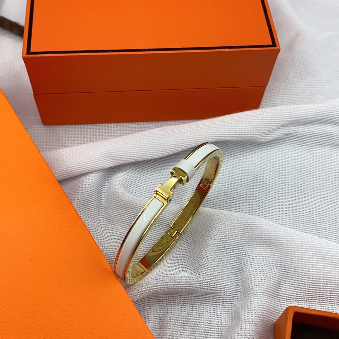 [AW]CLASSIC HM CLIC WHITE 8MM ENAMEL BRACELET