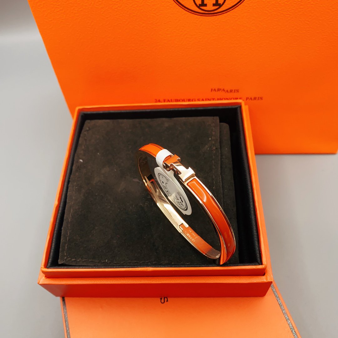 [AW]CLASSIC HM CLIC RED 8MM ENAMEL BRACELET