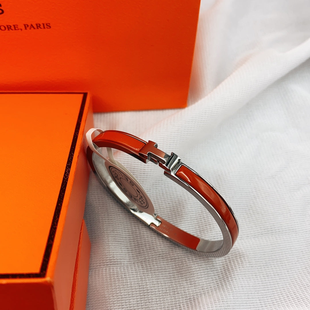 [AW]CLASSIC HM CLIC RED 8MM ENAMEL BRACELET