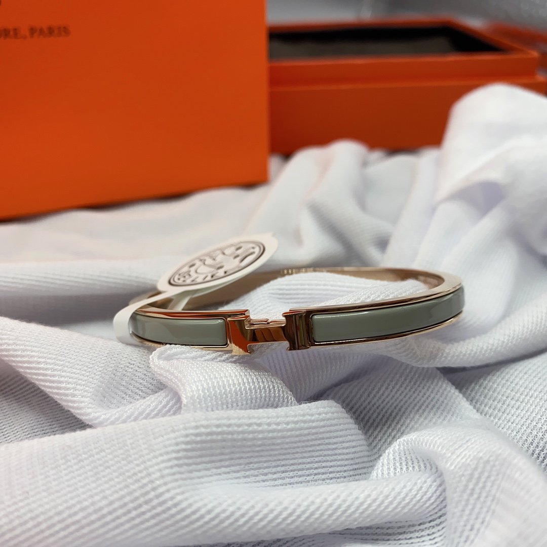 [AW]CLASSIC HM CLIC GREEN 8MM ENAMEL BRACELET