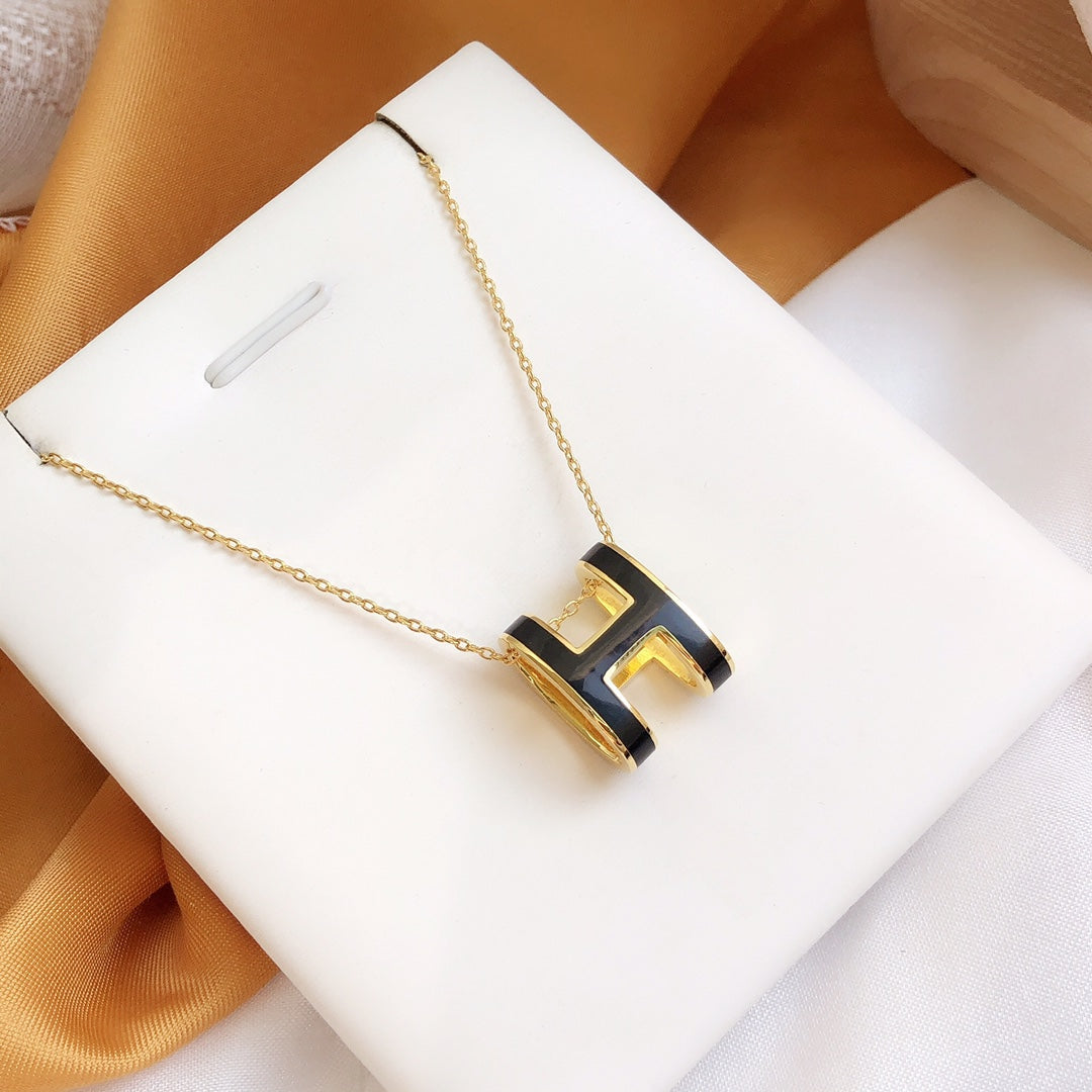 [AW]HM CLIC BLACK ENAMEL GOLD NECKLACE