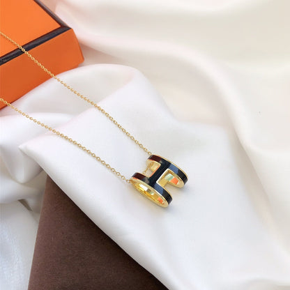 [AW]HM CLIC BLACK ENAMEL GOLD NECKLACE