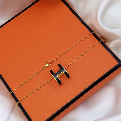 [AW]HM CLIC BLACK ENAMEL GOLD NECKLACE