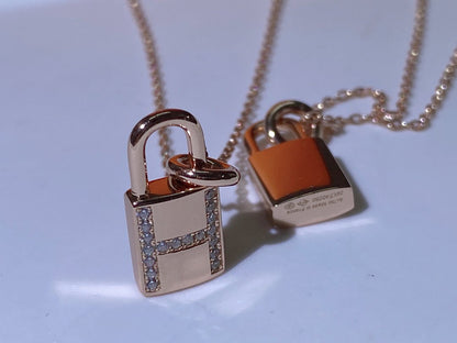 [AW]HM ADVANCED NICHE LOCK HEAD NECKLACE DIAMONDS