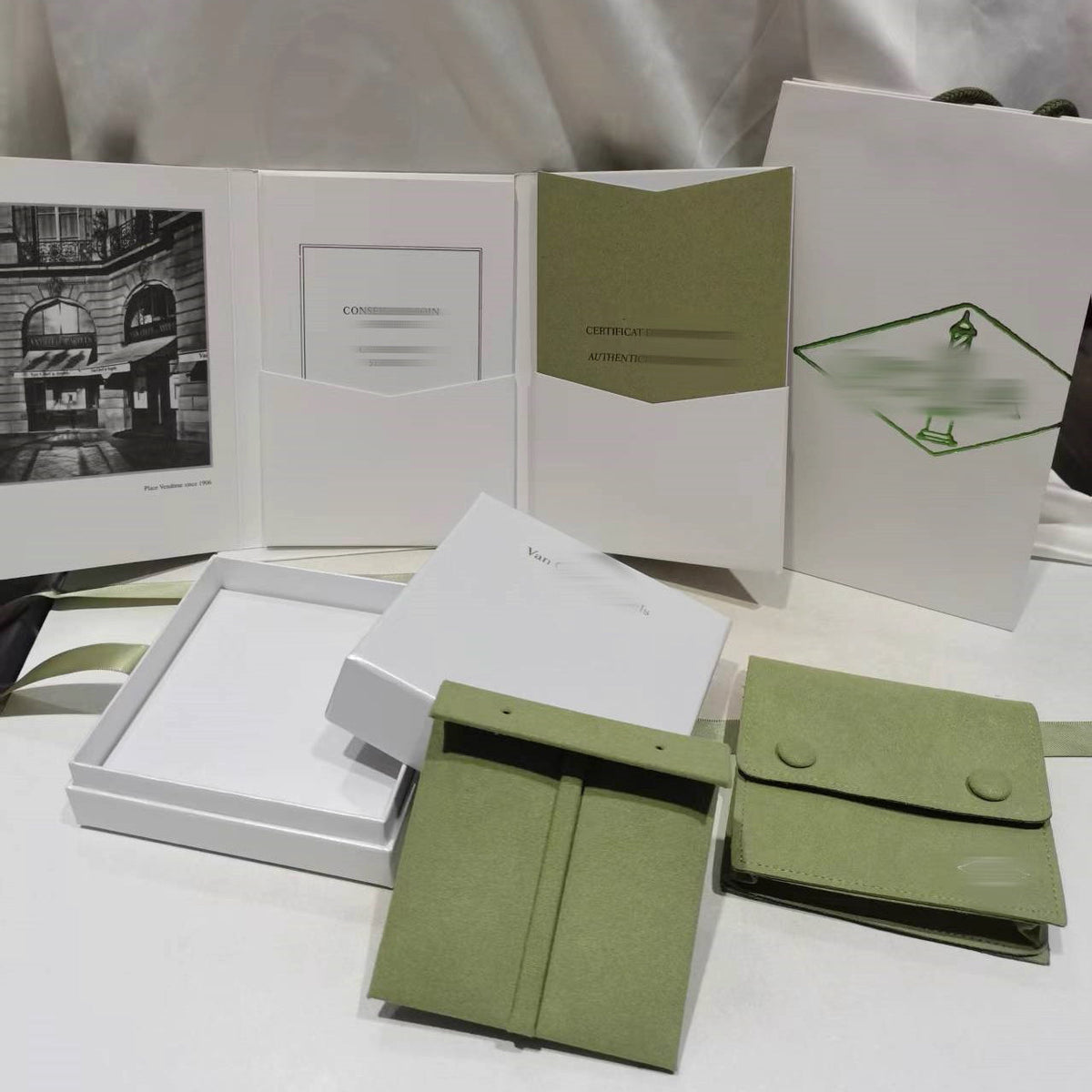 [AW]CLOVER BRAND JEWELRY BOX