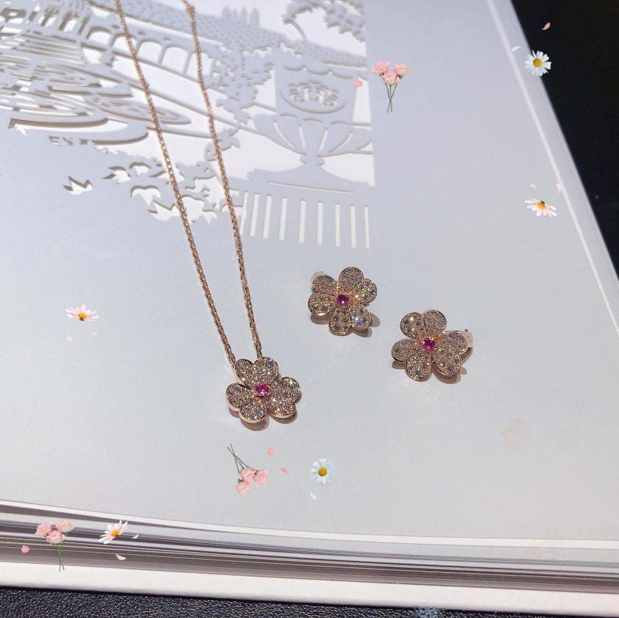 [AW]PAVÉ DIAMOND BUTTERFLY CHARM NECKLACE